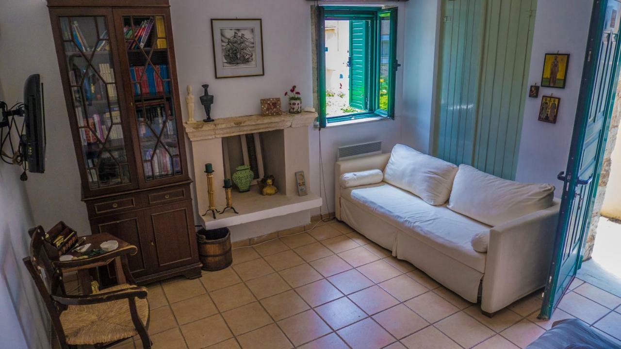Sylvia'S Guest House Kavrokhorion Exterior foto